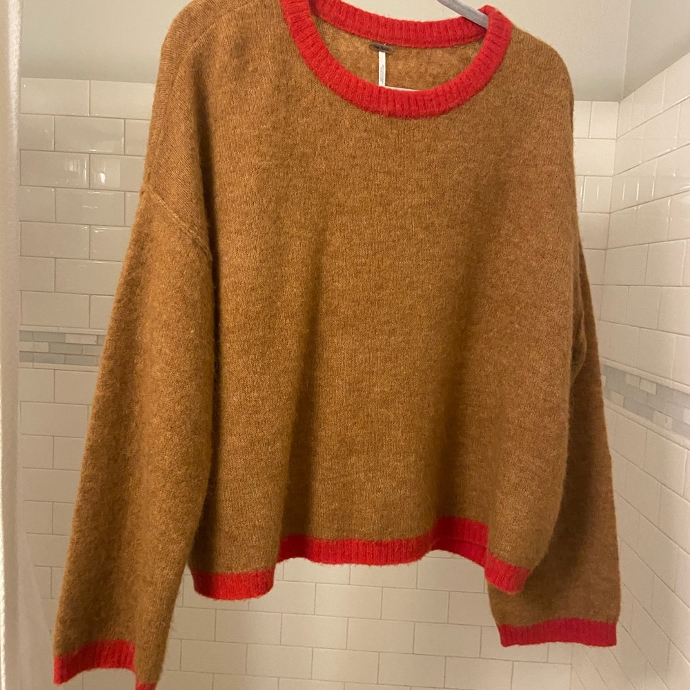 FREE PEOPLE SWEATER